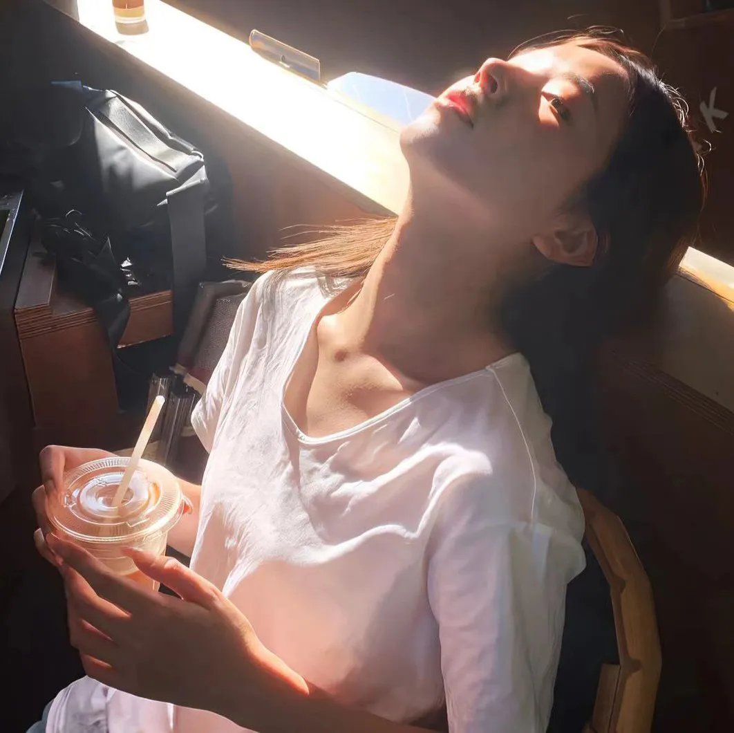 那孩子出生了……